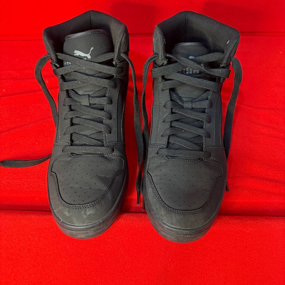 Puma Mens Rebound Layup Nubuck
381277-01 Black Sneakers Size 13
Pre-Owned •